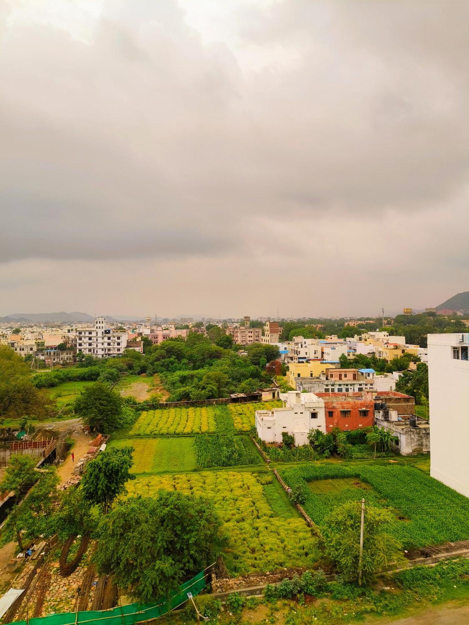Hotel Veer Palace Near Udaipole Udaipur Buitenkant foto