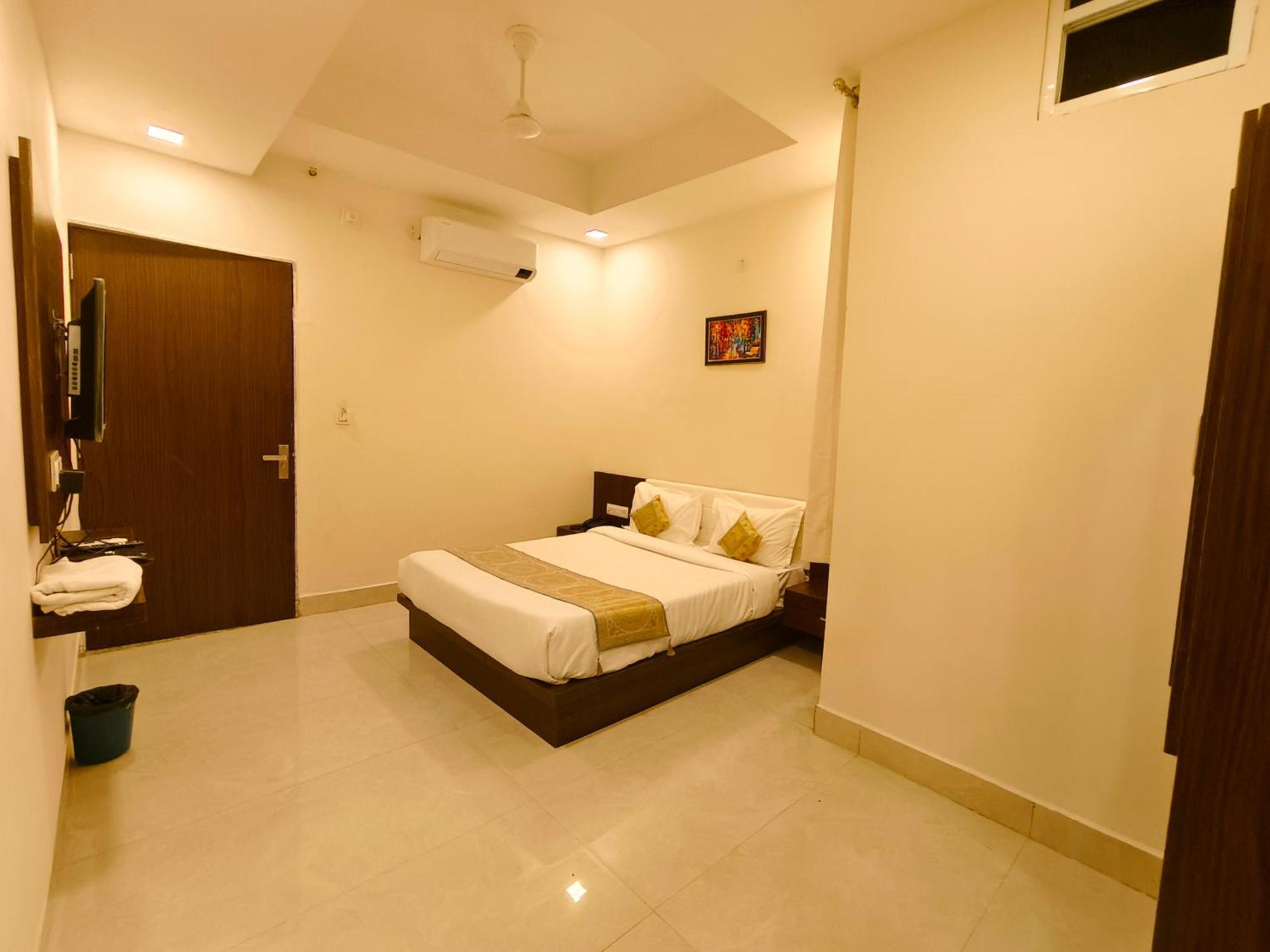 Hotel Veer Palace Near Udaipole Udaipur Buitenkant foto